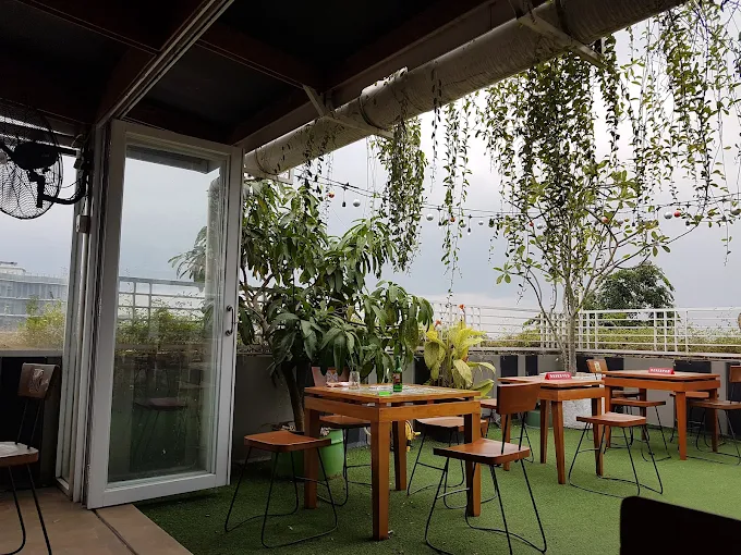 Rocketz Café