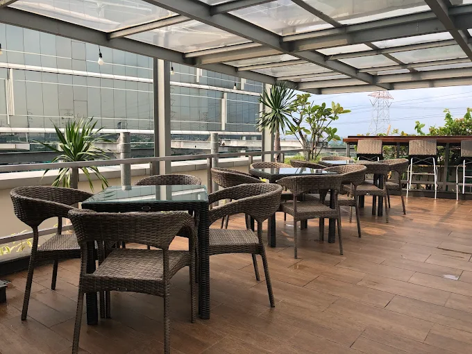 Cozy Sky & Lounge